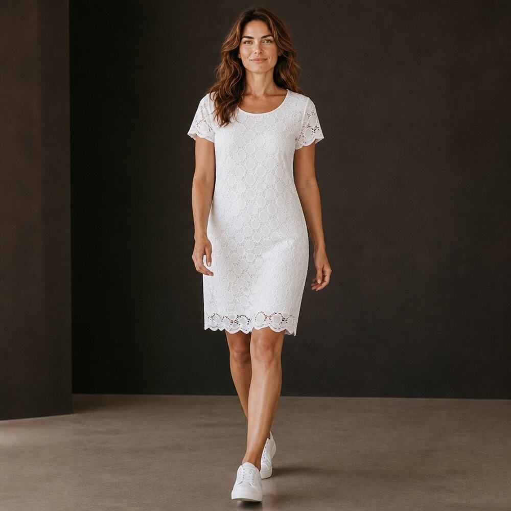 Ronni Nicole white lace shift dress with short sleeves and a scalloped hem Sz. M